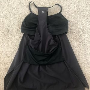 Lulu lemon black tank top with build in bra!
